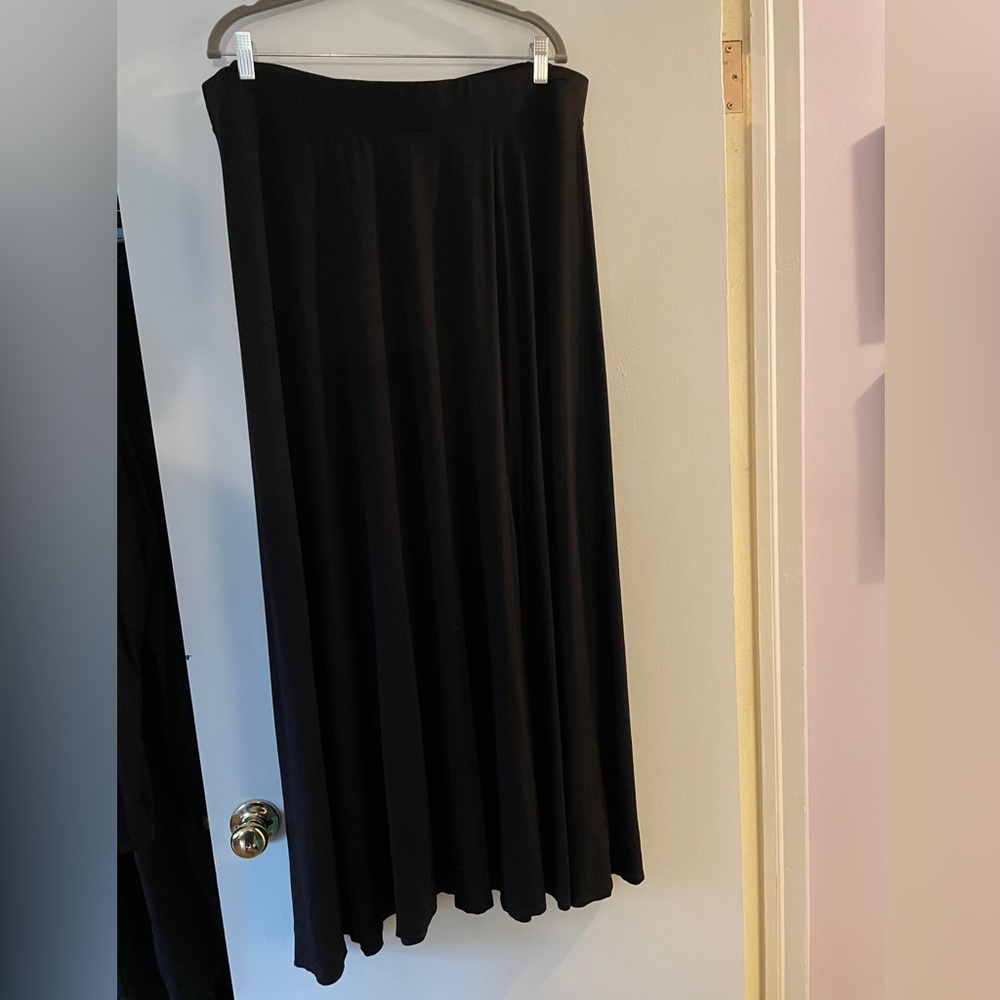 Black Full Length Torrid 2X Skirt with Side Slit